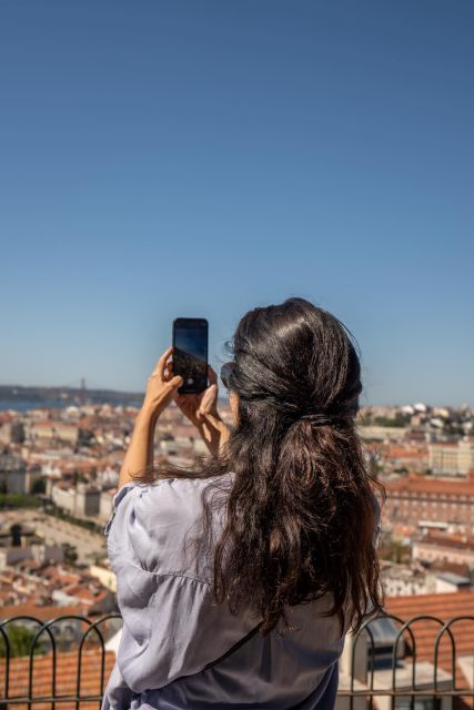 Discover Lisbon 4h Tuk Tuk - Eduardo VII Park and Estrela Basilica