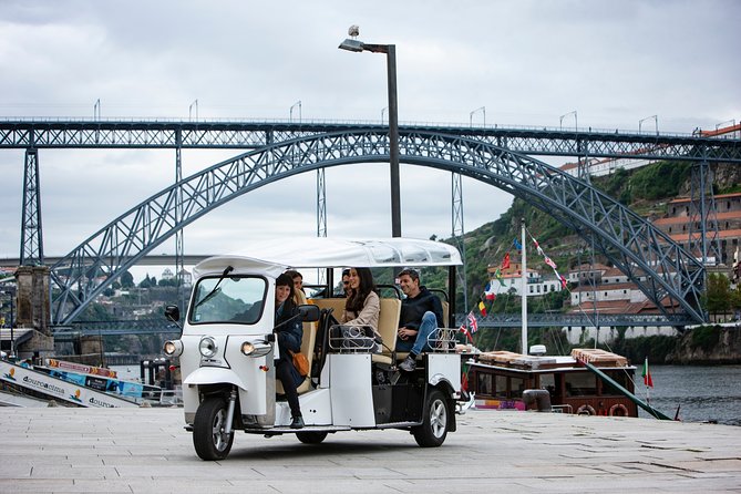 Discover Porto's Highlights on a 2-Hour Private Electric Tuk Tuk - Palácio de Cristal Gardens finish with space and scenery