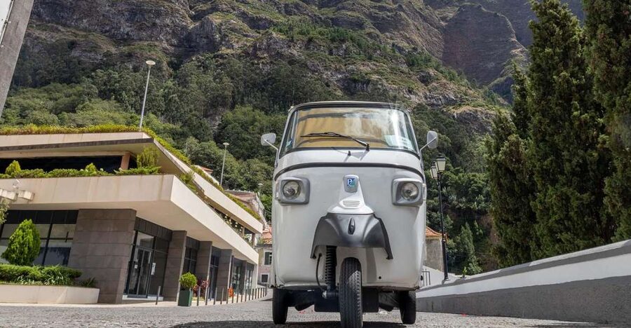 Do Funchal - Nun's Valley Tuk Tuk Tour (2h30) - Pico dos Barcelos: your first wide view