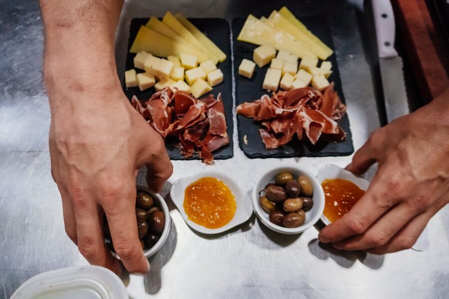 Eating Lisbon: Tuk Tuk Food Tour - Views, the Sé Cathedral, and Lisbon’s old quarters