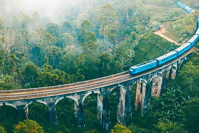 Ella 6 Icons Day Tour with Tuk Tuk By Hide Ella Hotel & Resort - Little Adam’s Peak: a gentler hill with big views