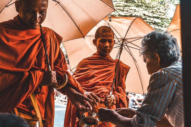 Explore Battambang full day tour by Tuk Tuk (start from 9am-6:30pm) - Phnom Sampeau’s Killing Cave