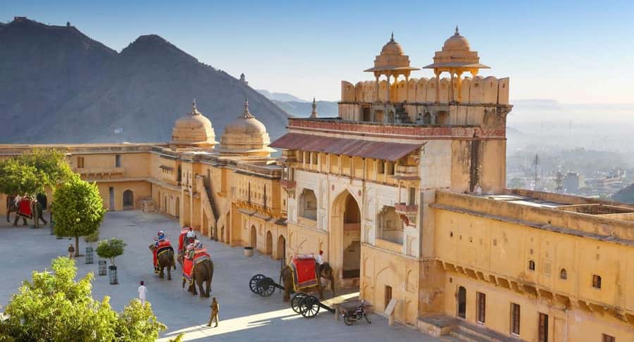 Explore Chandni Chowk: Old Delhi Private Tuk Tuk & Food Tour - Starting with hotel pickup in Delhi