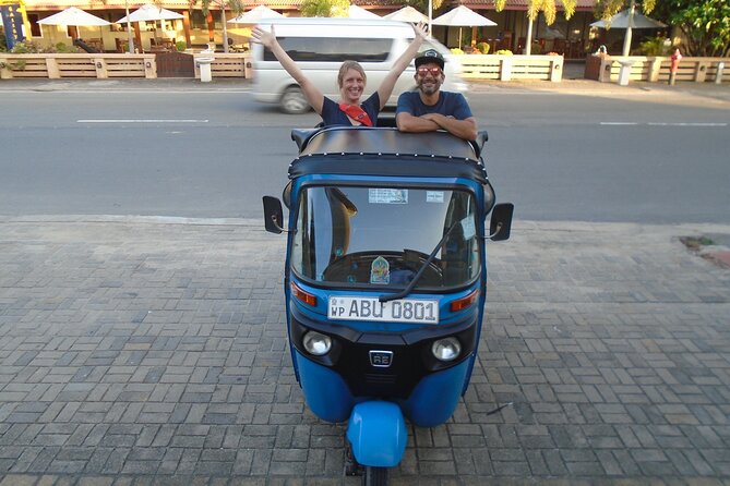 Explore Colombo by Tuk Tuk – All Entry Fees Included - Viharamahadevi Park and the Ceylon Tea stop