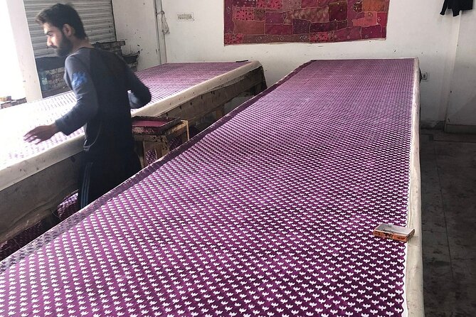 Explore Jaipur in a Tuk Tuk - Jantar Mantar turns astronomy into stone