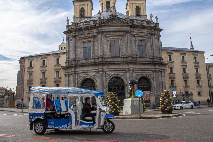 Explore Madrid’s Top Sights on an Electric Tuk-Tuk Tour - Price, group size, and overall value