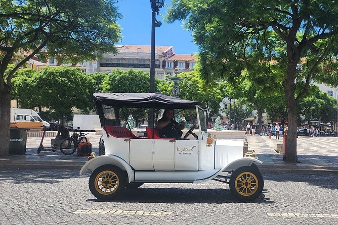Explore the City in Style Lisbon on Electric Tuk Tuk - The finish at Restauradores Square