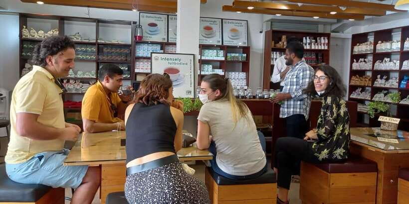 Explore The Colombo City by Private Tuk Tuk or Car - Pettah Market, where Colombo gets practical