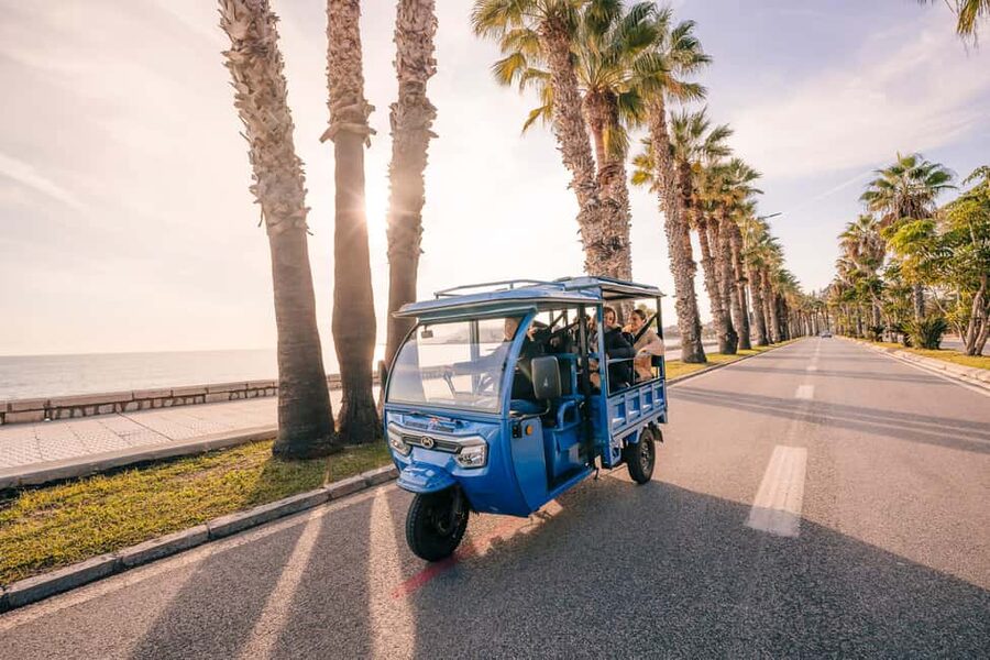 Express Tuk-Tuk Tour in Malaga: Gibralfaro Viewpoint and Photography - Muelle Uno and the climb toward Gibralfaro