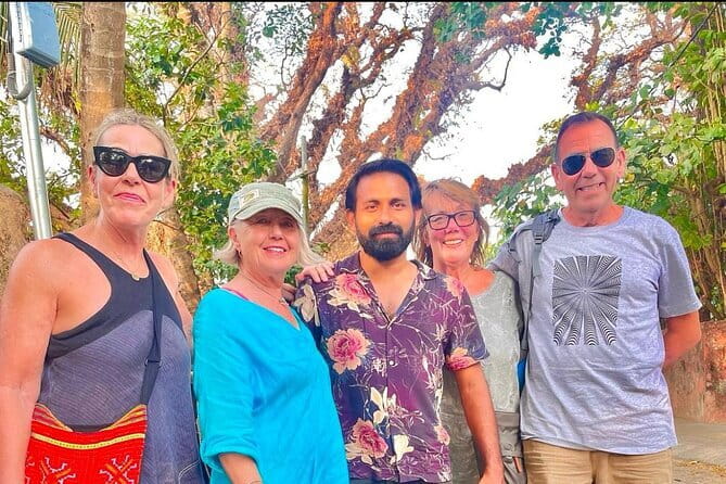 Fort Kochi Tuk-Tuk Sightseeing Tour - The guides and the private format