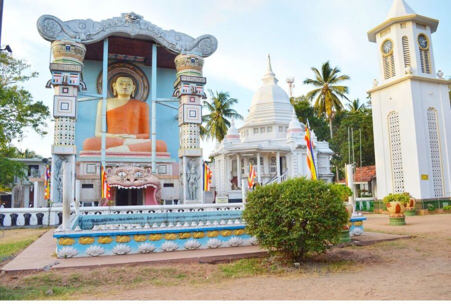 From Colombo: Negombo Fishing Village Tour by Tuk-Tuk - Negombo Dutch Fort and the Colonial Shoreline