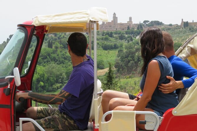 From Florence:Tuscany Tuk Tuk with Lunch, Wine & San Gimignano - Seeing Chianti from an open-air tuk-tuk