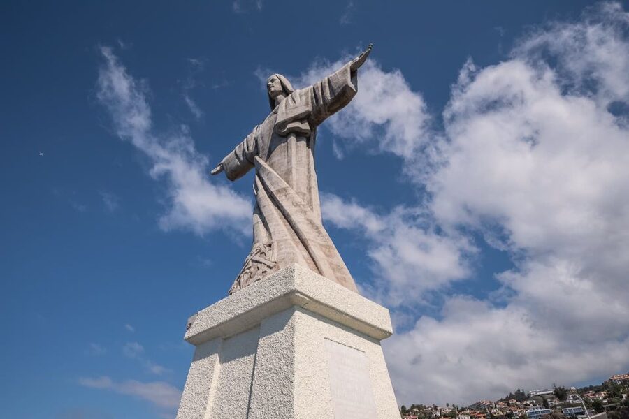 From Funchal: Garajau Tuk-Tuk Tour with Christ King Statue - Cristo Rei and the story behind the statue