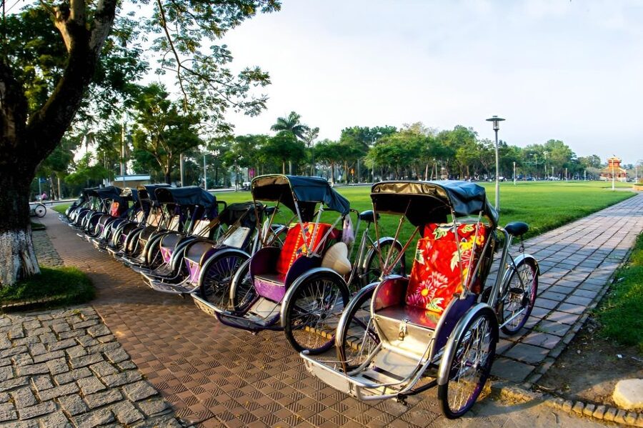 From Hue: Hue Evening Foodie Cyclo Tour. - Why this Hue food tour works after dark
