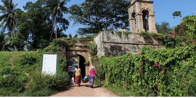 From Negombo: City Tour & Fishing Village Tour by Tuk-Tuk - St. Mary’s Church and Negombo’s Christian past