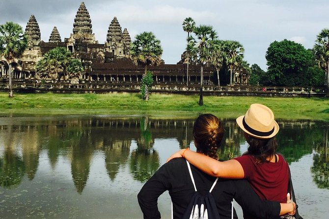 Full Day Angkor Park with Sunset by Tuk Tuk - Bayon puts giant faces at the center