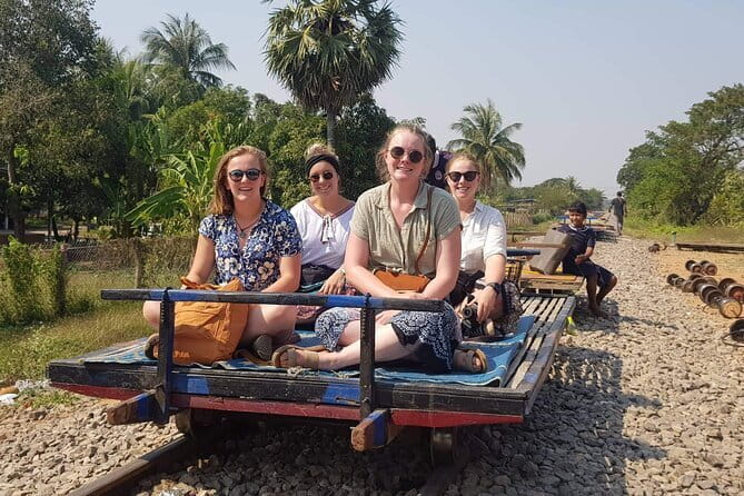 Full-Day Battambang with a local Tuk Tuk Tours - Climbing to Wat Banan’s hilltop temple