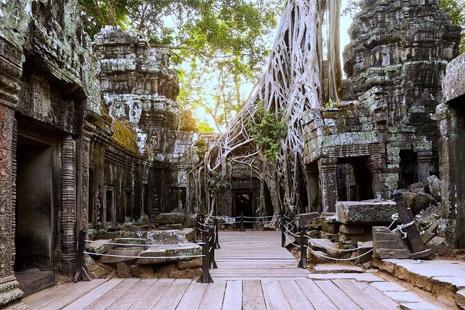 Full day by TUK TUK - Reading Bayon’s 216 smiling faces