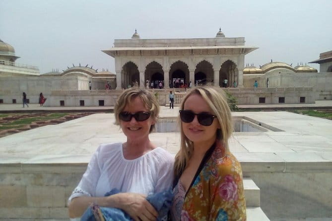 Full day Jaipur sightseeing tour by tuk tuk. - Markets, Crafts, and a Jaipur Lunch Break