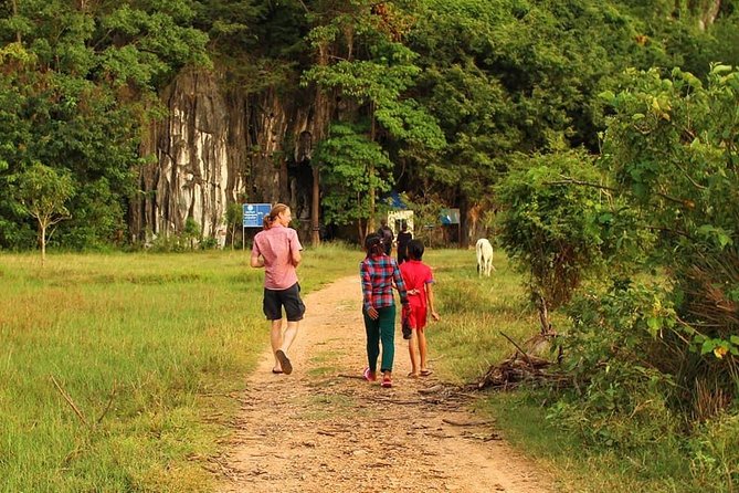 Full-Day Kampot & Kep with a local Tuk Tuk Tours - Kep Crab Market and a seafood lunch you arrange yourself