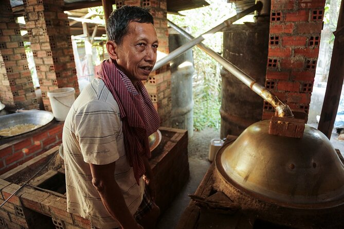 Full/Half Day Tuk TuK: Handicrafts Bambootrain Killing&Bat Caves - Rat barbecue and the road to Phnom Sampeau