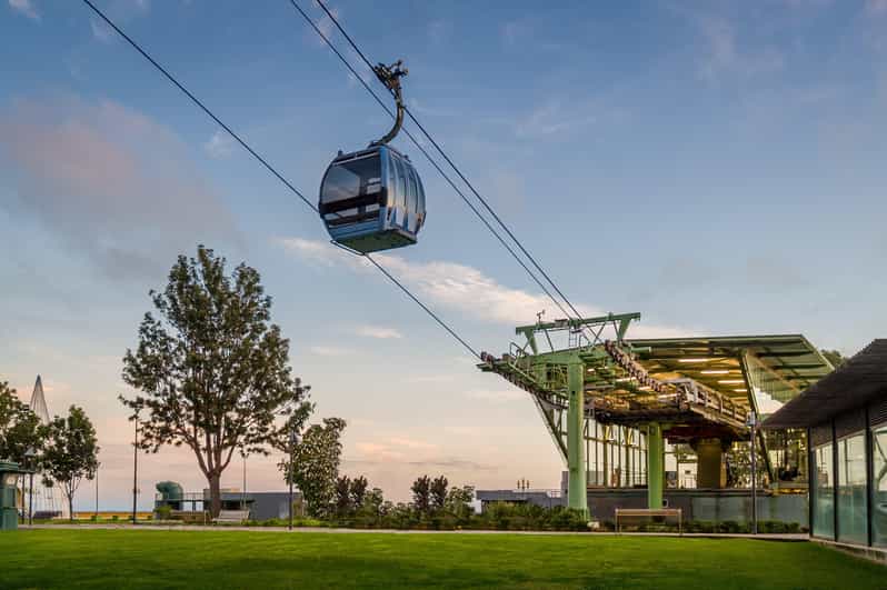 Funchal: 2-Hour Tuk-Tuk Tour with Cable Car Finale - Funchal Cathedral and the city center