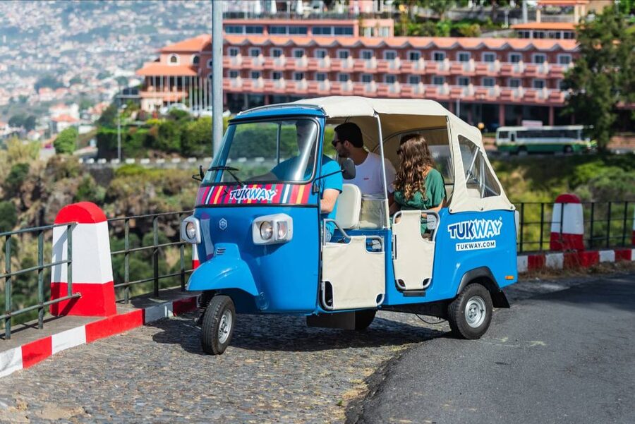 Funchal: Private Customizable Guided Tour by Tuk-Tuk - Câmara de Lobos and Garajau