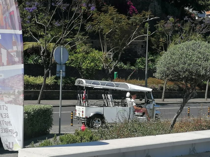 Funchal: Private Guided Tour of Historic Center by Tuk Tuk - Entering the Old Town of Santa Maria