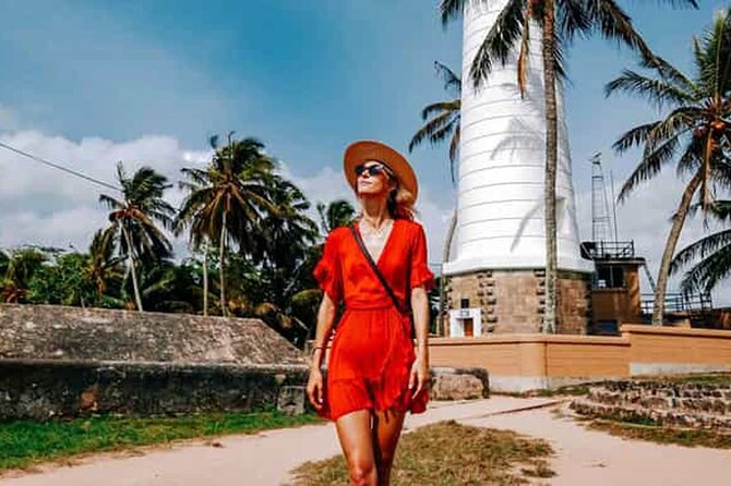 Galle City Sightseeing Tour by Tuk Tuk - Stilt fishermen on the southern coast
