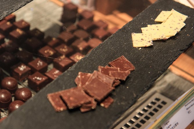 Geneva Chocolate Tour in a Tuk Tuk - Stop one: Favarger at Boutique Rive