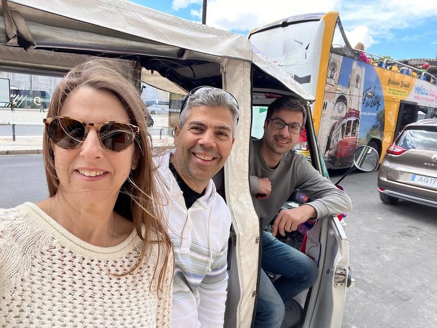 Guided Electric Piaggio Tuk-Tuk Tour of Historic Lisbon - Chiado and Largo do Carmo: central Lisbon with a different mood