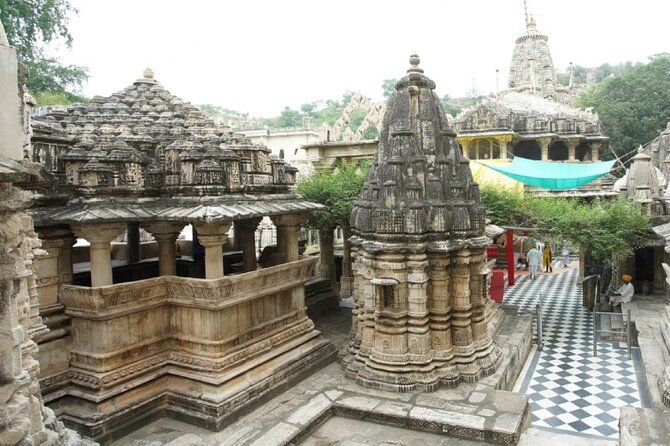 Half-Day Eklingji & Nagda Temple Tour by Tuk-Tuk or Car - Spending time at Shri Ekling Ji Temple