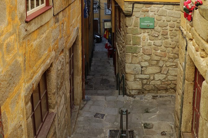 Half Day Private Tour in TukTuk Porto Jewish Heritage - Seeing Jewish Porto from a private tuk-tuk
