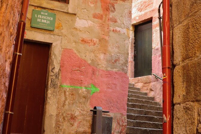 Half Day Private Tour in TukTuk Porto Jewish Heritage - Rua dos Mercadores and the trade behind the street