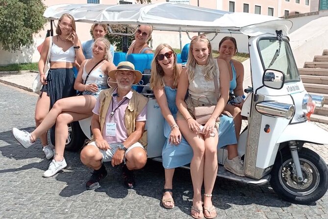 Half-Day Tuk Tuk Tour with Vegetarian or Vegan Meal - Eduardo VII Park, Avenida da Liberdade, and Restauradores