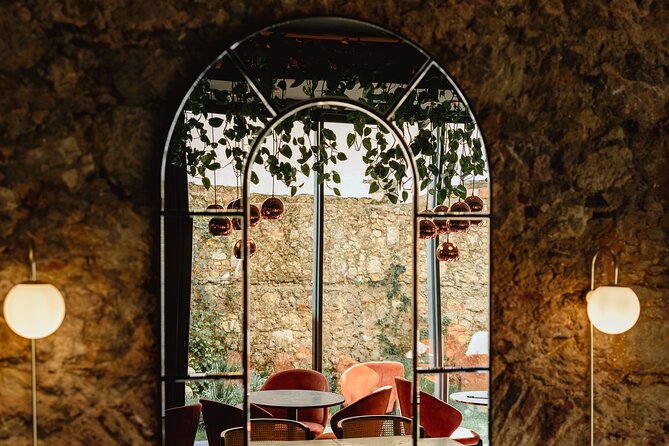 Half-Day Tuk Tuk Tour with Vegetarian or Vegan Meal - Alfama, Mouraria, and Lisbon’s oldest streets