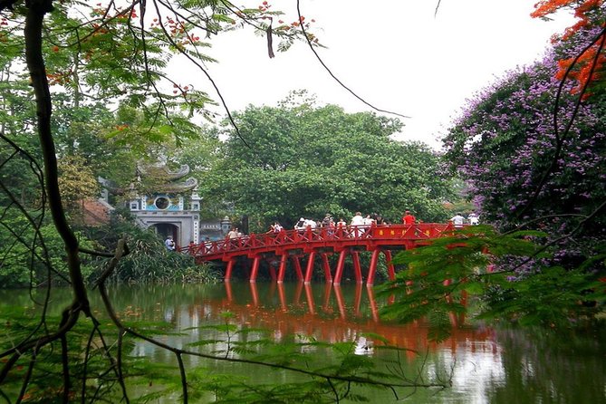 Hanoi Cyclo Ride and Water Puppet Show - A full day that shows Hanoi in several different moods