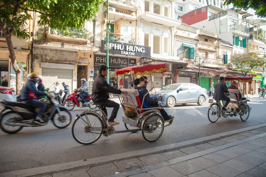 Hanoi Walking Street Food Tour & Cyclo Ride - Chè and egg coffee finish the food section on a sweet note
