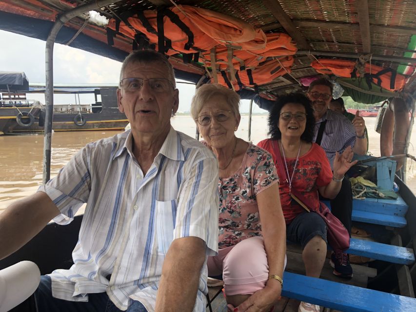 HCM: Mekong Delta Islands Boat & Tuk-Tuk Tour with Tastings - Lunch beside the canals