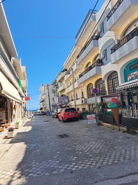 Hersonissos: Private Tuk Tuk Tour with Sea Views - Piskopiano and Koutouloufari above the resort