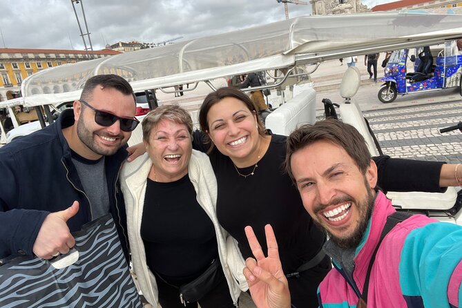 Historic Lisbon Tour in Private Tuk-tuk - Thirty minutes in Alfama