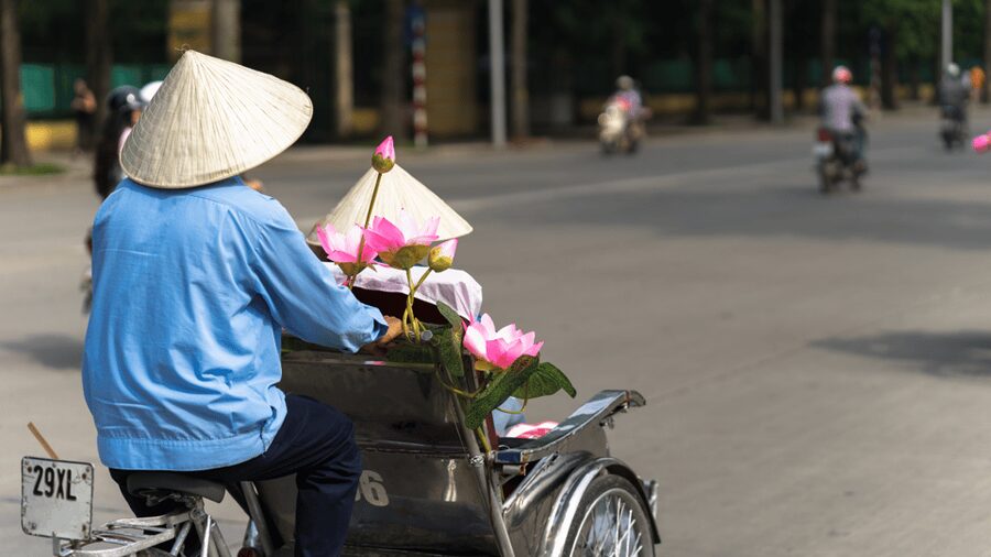 Ho Chi Minh City: City Highlights Tour by Cyclo - Safety, comfort, and the realities of street traffic
