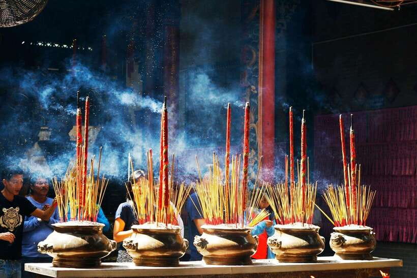 Ho Chi Minh City: Half-day Cyclo Journey Through Chinatown - Cha Tam Church and Chinese Catholic history