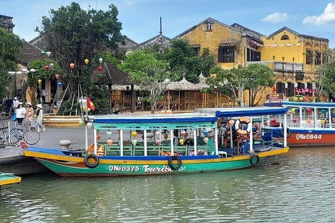Hoi An Rickshaw Riding/Carpentry or Ceramic Class by Foodie Tour - Who should book this Hoi An experience?