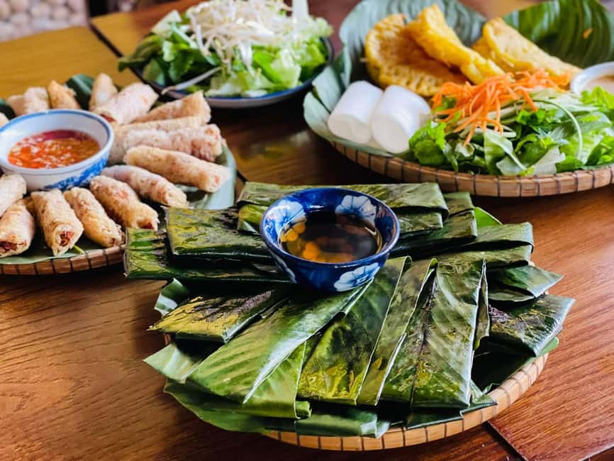 Hue City: Cyclo, Market Tour & Cooking Class at Madam Thu - Booking advice for a smoother afternoon