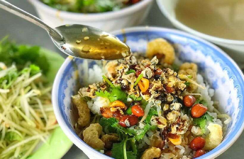 Hue Food Tour by Walking or Cyclo or Motorbike with Driver - Booking details worth knowing