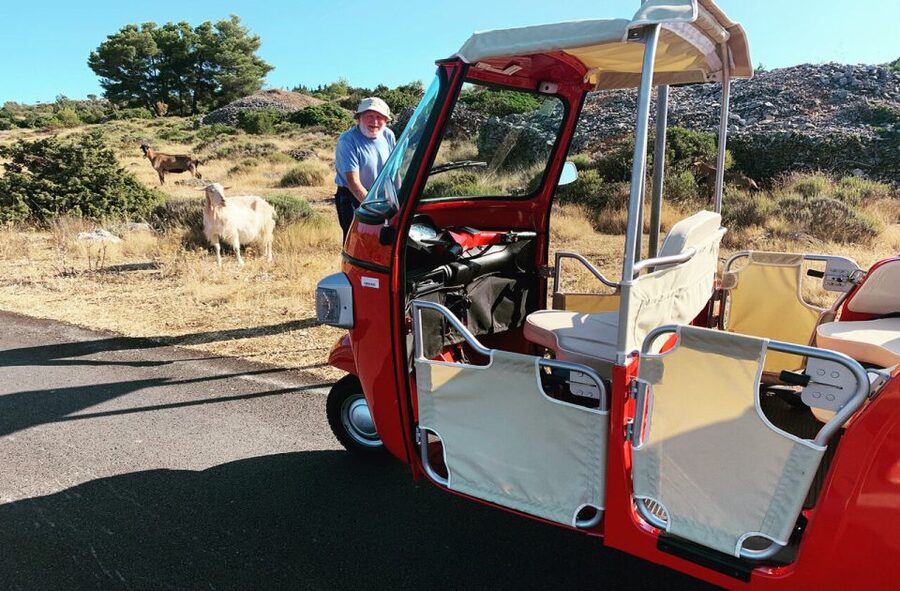 Hvar: Tuk Tuk island tour - Best season and best time of day