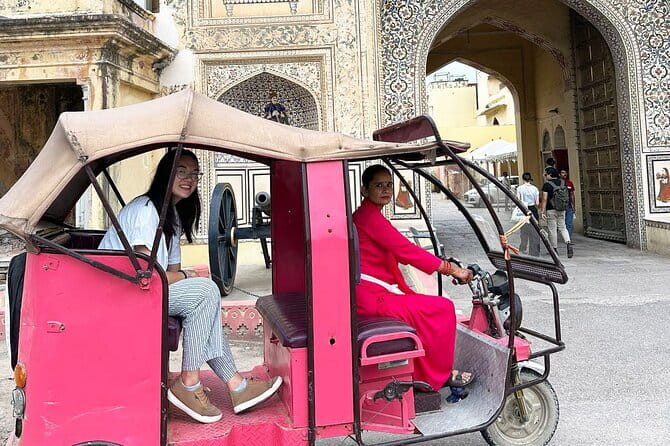 Jaipur City Tour by Women-Driven E-Rickshaw - Starting with Hawa Mahal and the Pink City