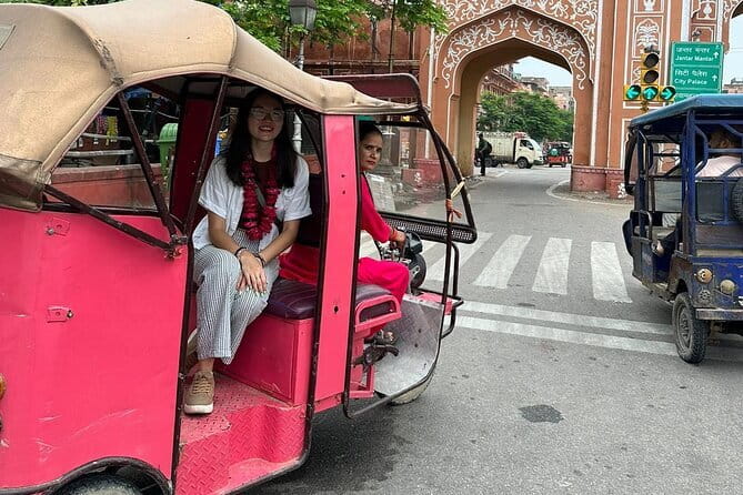 Jaipur City Tour by Women-Driven E-Rickshaw - Amer, Panna Meena ka Kund, and a change of pace