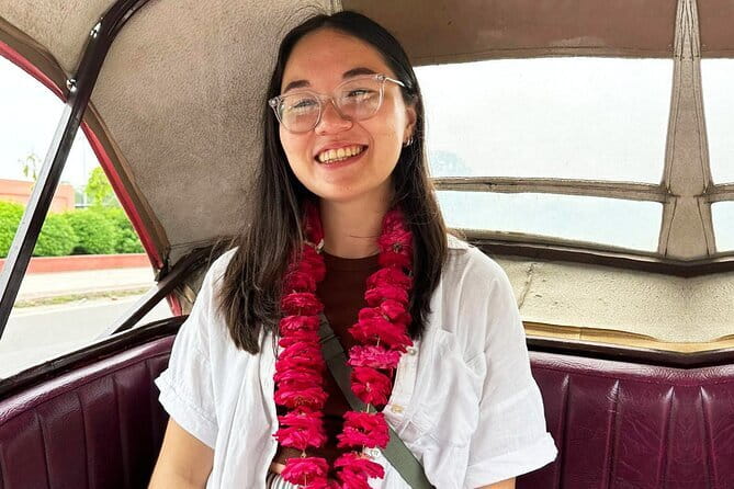 Jaipur City Tour by Women-Driven E-Rickshaw - The flower market at Choti Chaupar